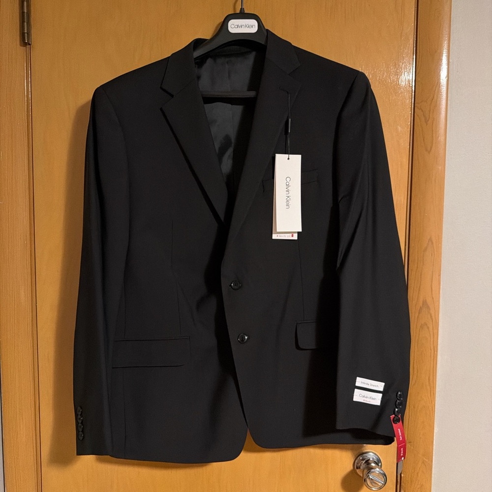 Calvin Klein Men's Elegant Black Suit Jacket